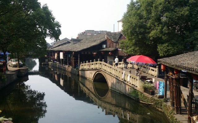 我老公比我大三十岁，他女儿u和我差不多大，我生日她女儿送我的蛋糕，怎么样啊？游戏画面