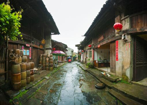 逃离违建房屋7