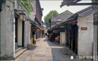 逃离宽敞的健身房
